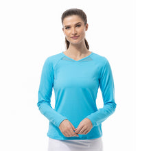 
                        
                          Load image into Gallery viewer, SanSoleil SolTek Solid Active Womens LS Sun Shirt - Caribbean/XL
                        
                       - 3