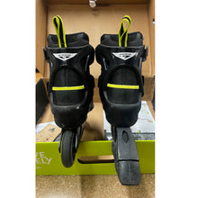 
                        
                          Load image into Gallery viewer, Rollerblade Macroblade 84 BOA M Inline Skate 33116
                        
                       - 3