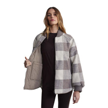 
                        
                          Load image into Gallery viewer, Varley Reno Reversible Womens Jacket - Fungi/M
                        
                       - 1