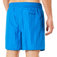 
                        
                          Load image into Gallery viewer, Oakley Solid 16in Mens Boardshorts
                        
                       - 4